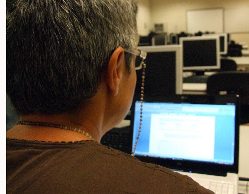 Un estudio analiza las características de los telecentros en España