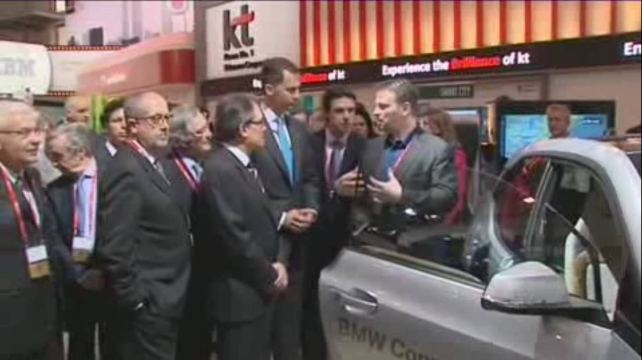 El Príncipe Felipe visita el Mobile World Congress
