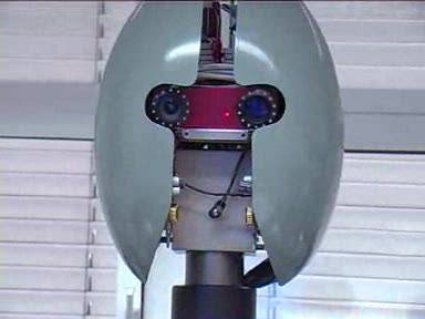 Desarrollan un robot para manipular los productos según su etiqueta digital