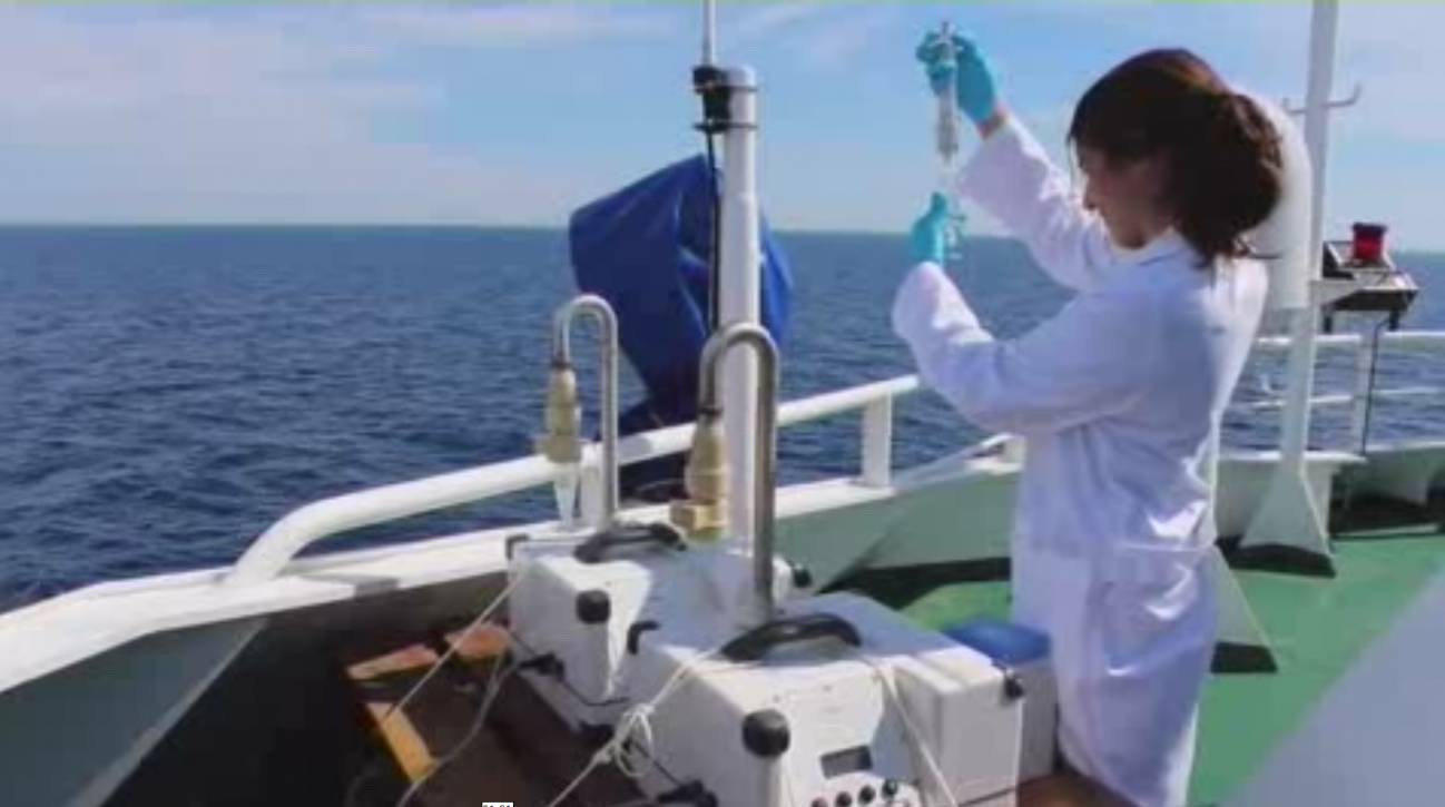 El Mediterráneo se calienta y se acidifica.