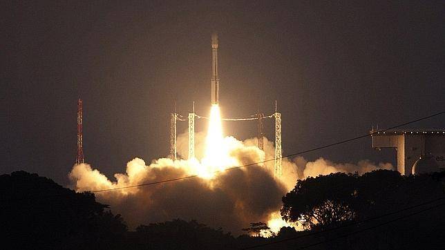 Europa estrena con éxito el cohete Vega, su primera nave del siglo XXI