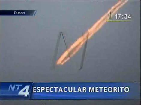 Graban un meteorito mientras atraviesa el cielo de Cuzco