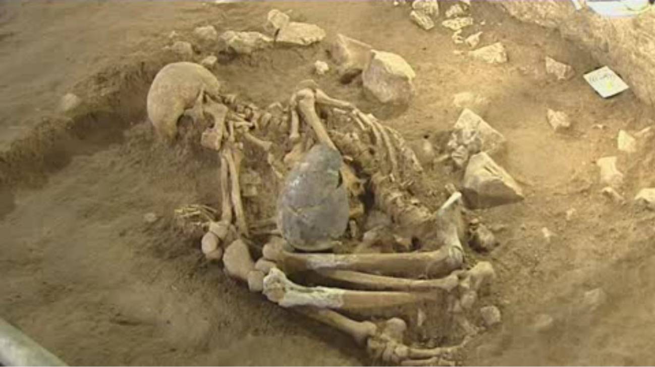  Restos de la cueva de Can Sadurní