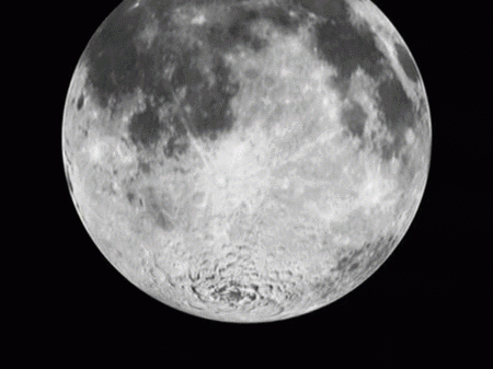 Hay agua en la Luna