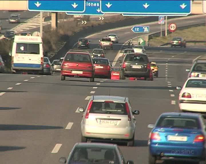 La población española cree que el carné por puntos conciencia y reduce las infracciones