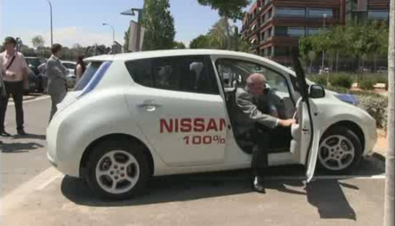 La Universitat de Valencia promueve el vehículo eléctrico en sus campus 