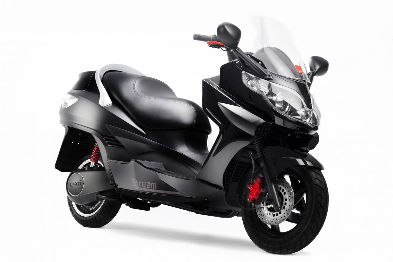 Sale al mercado la primera motocicleta eléctrica española