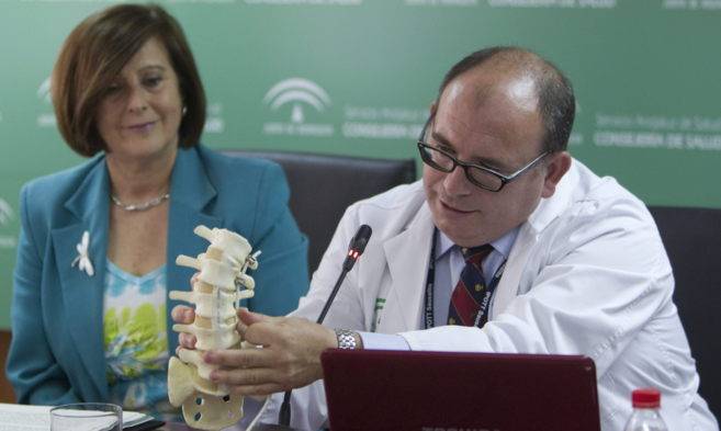 El jefe de la unidad de Ortopedia Infantil, David Farrington.