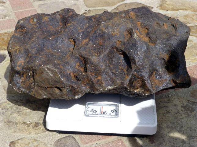 Guardan en su casa un meteorito durante más de 30 años