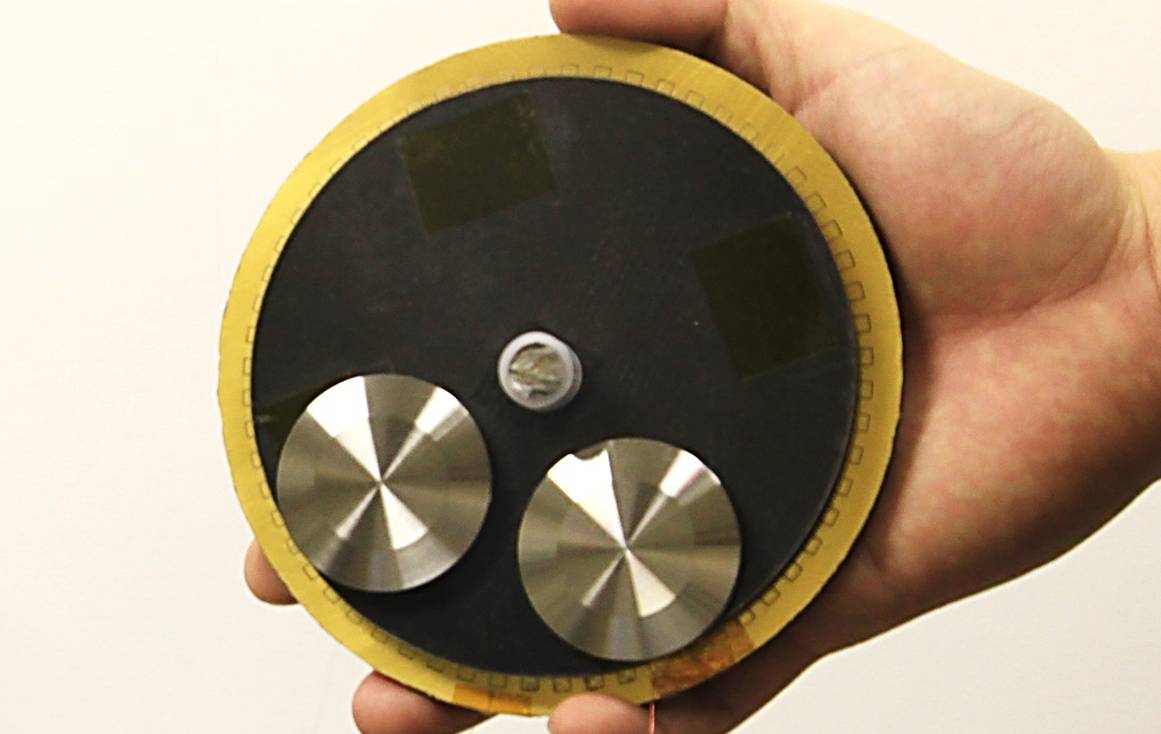 Generador triboeléctrico rotatorio 