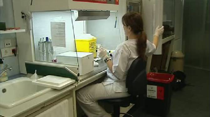 Un tratamiento permite tener hijos sanos a enfermos de sida