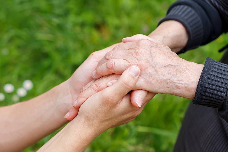 Además de temblores, los pacientes con párkinson tienen problemas de equilibrio y coordinación. / BournemouthBC.