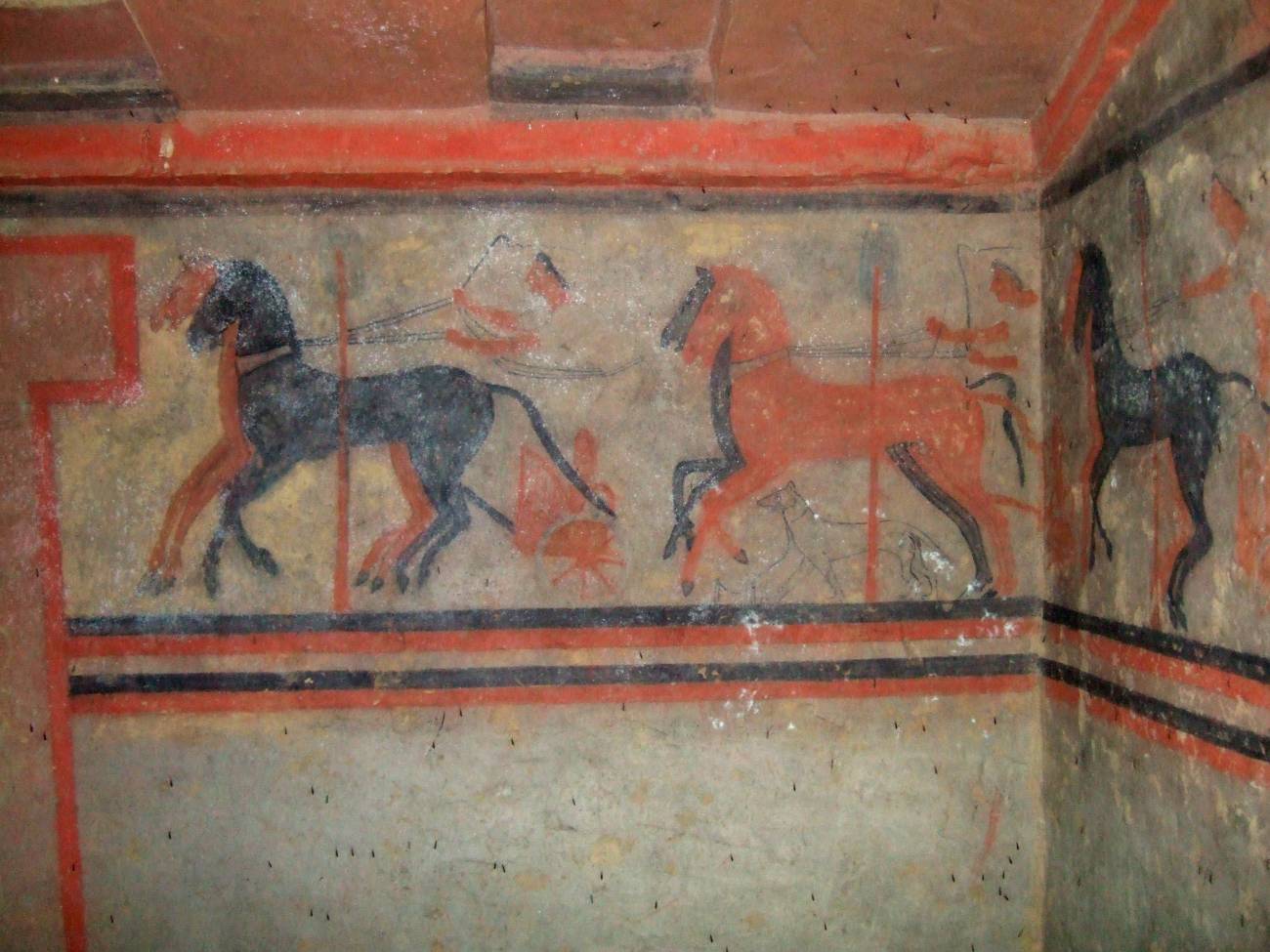 Analizan el origen del deterioro de las pinturas murales de dos tumbas etruscas 