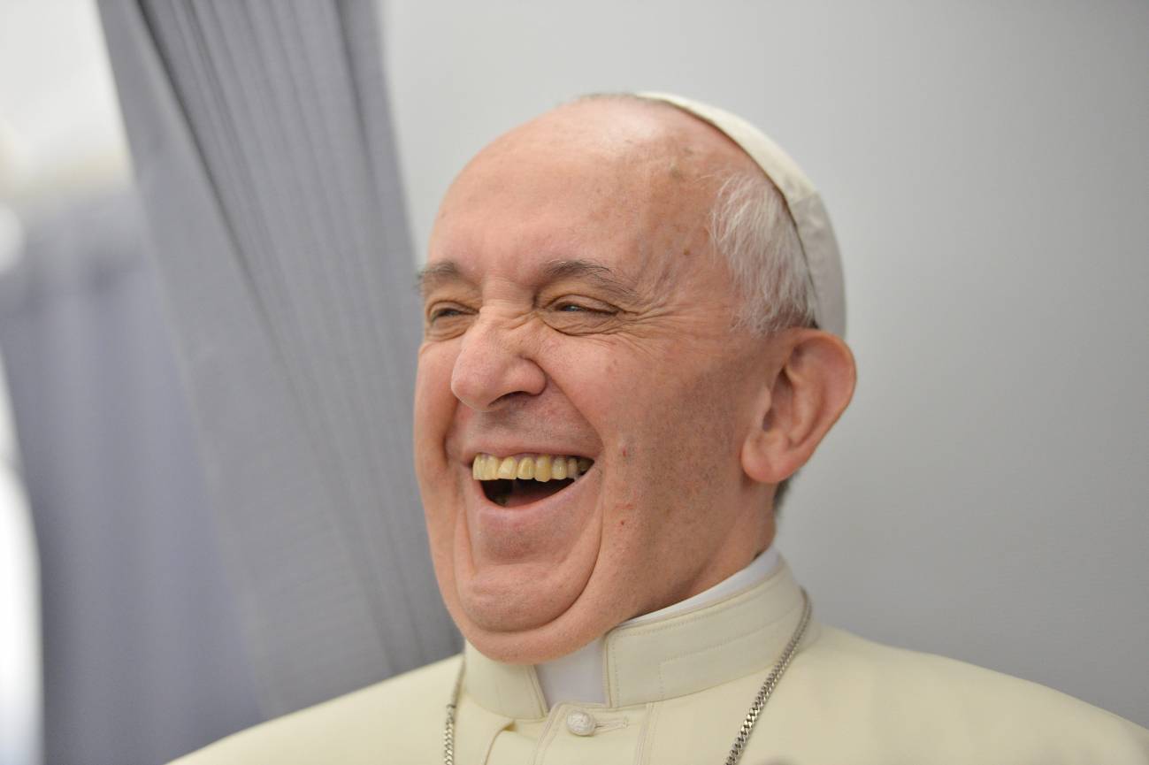 ¿Ateos y cristianos tienen el mismo sentido del humor?