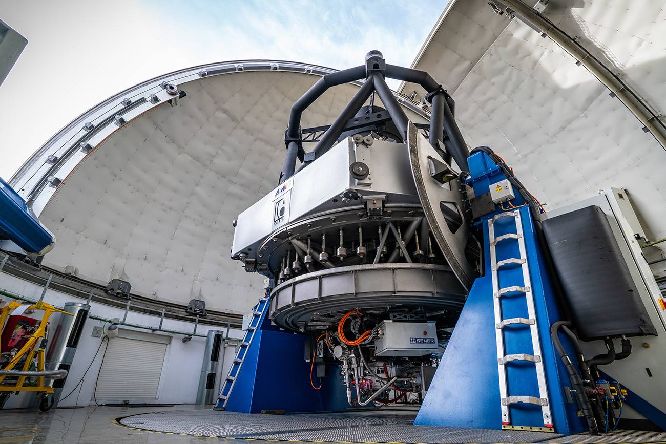 Javalambre Survey Telescope (JST250) del Observatorio Astrofísico de Javalambre y su instrumento científico JPCam