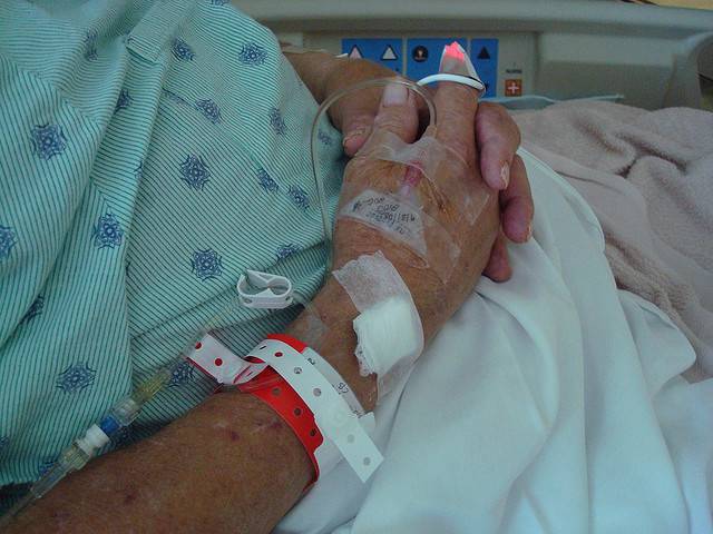 Consiguen un tratamiento con menos efectos secundarios para las personas mayores con leucemia
