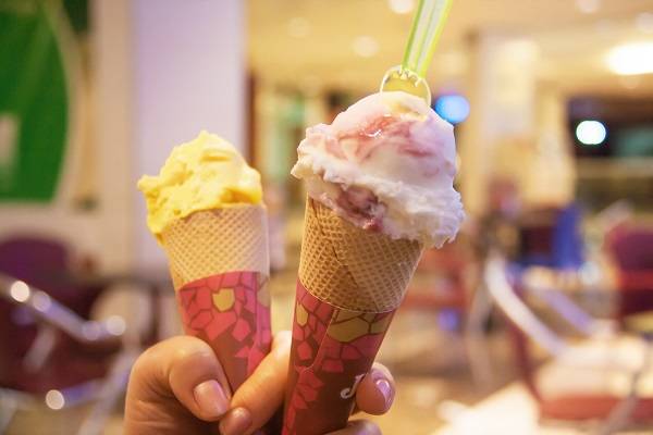helados con cucurucho de galleta