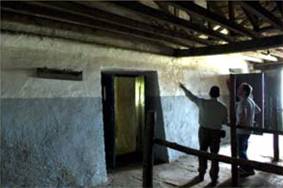 Descubren los restos de una torre medieval entre los muros del Palacio de Doñana