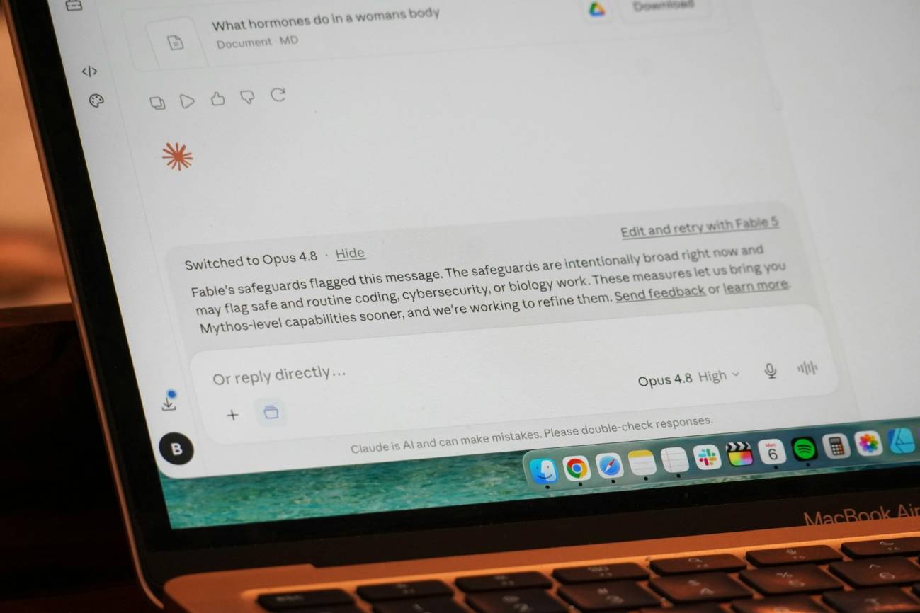 Distracción, ‘marketing’ y cero responsabilidades: expertos analizan los verdaderos riesgos tras el pánico por la IA