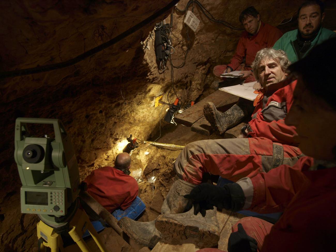 El ADN nuclear revela el origen de los homínidos de la Sima de los Huesos