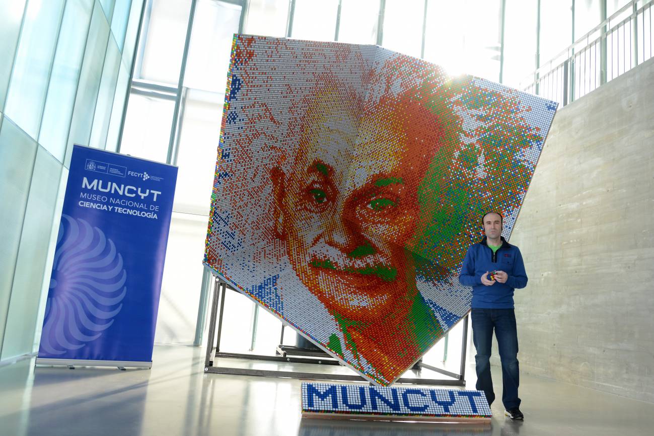 El mayor mosaico 3D hecho con cubos de Rubik en MUNCYT Coruña