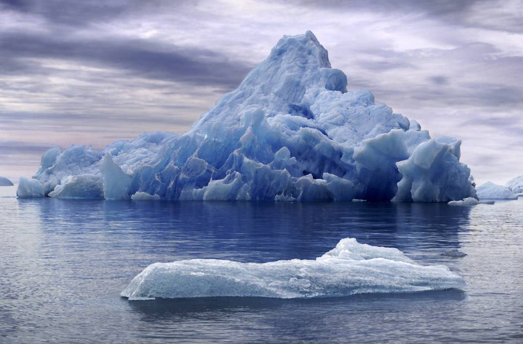 Según el estudio, la capa de hielo antártida es mucho más sensible de lo que se estimaba. / Dnkemontoh