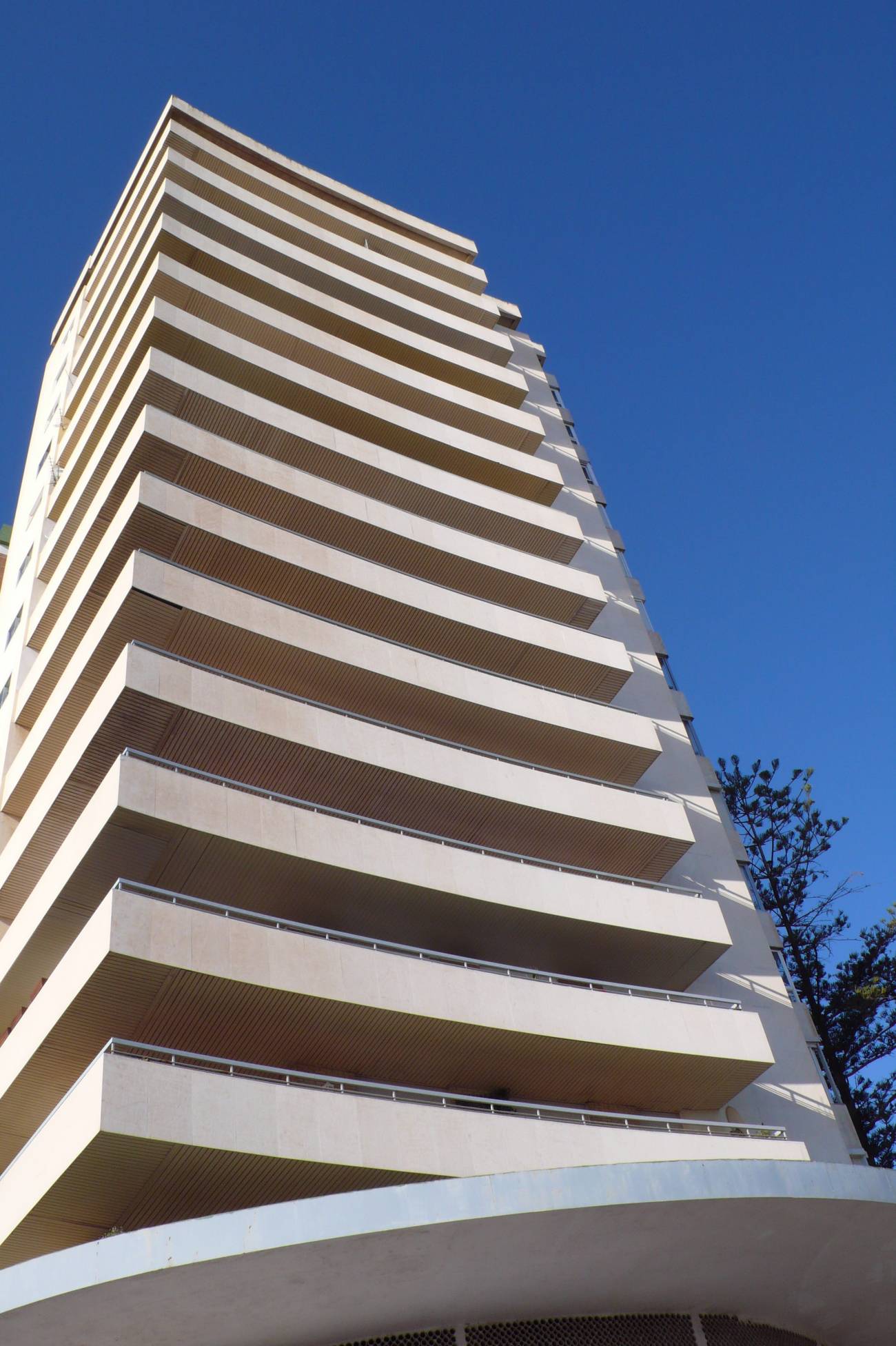 Elaboran una base de datos on line sobre edificios emblemáticos de la arquitectura malagueña del siglo XX