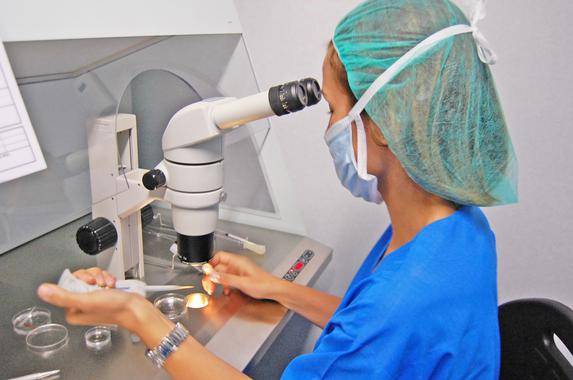 En España nacen 34.000 niños al año por técnicas de reproducción asistida