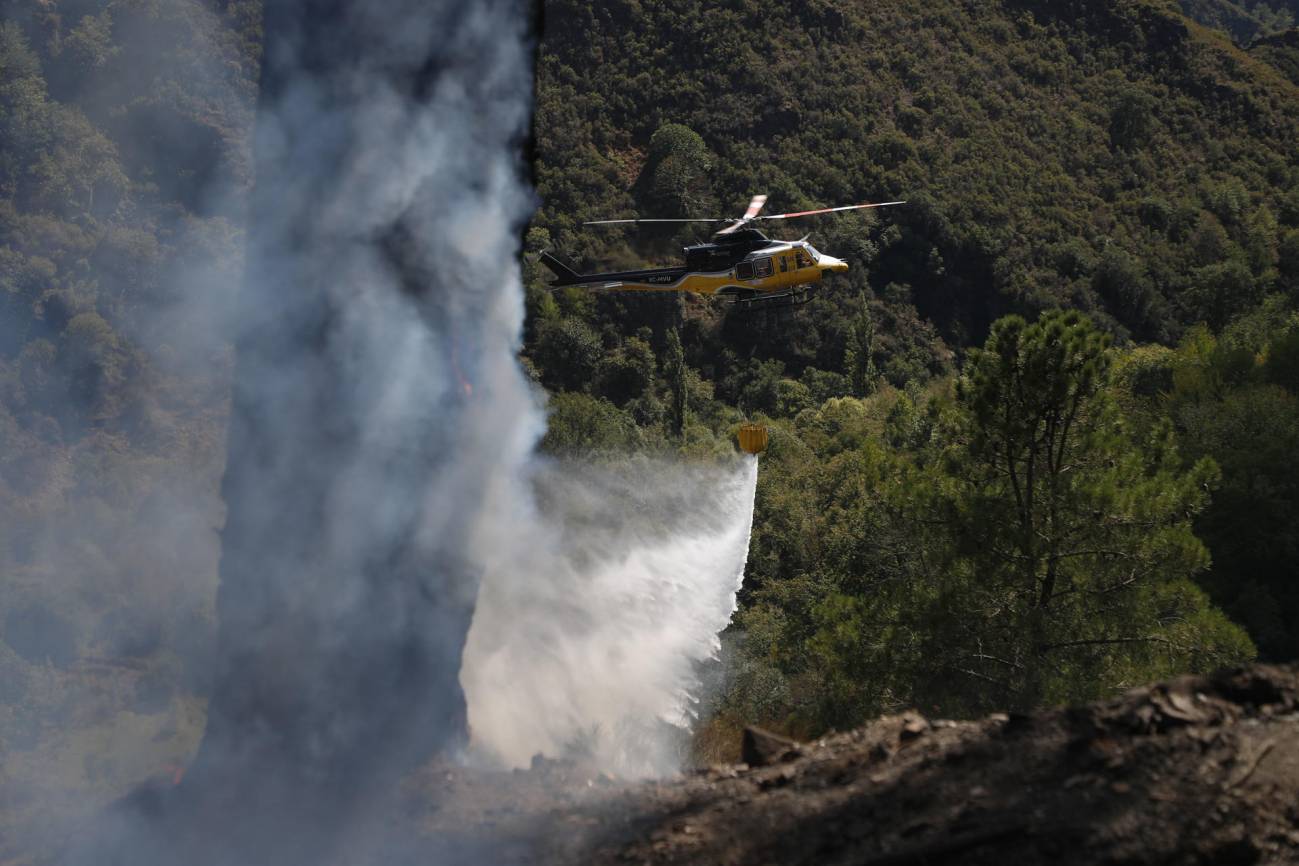 Imagen del incendio forestal de Quiroga (Lugo) la pasada semana