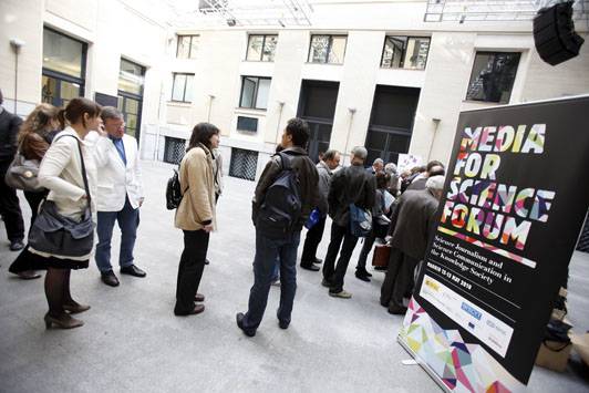 Expertos europeos debaten el papel de la información científica en la nueva era digital
