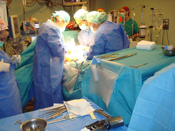Extirpan por primera vez un tumor abdominal agresivo utilizando quimioterapia hipertérmica