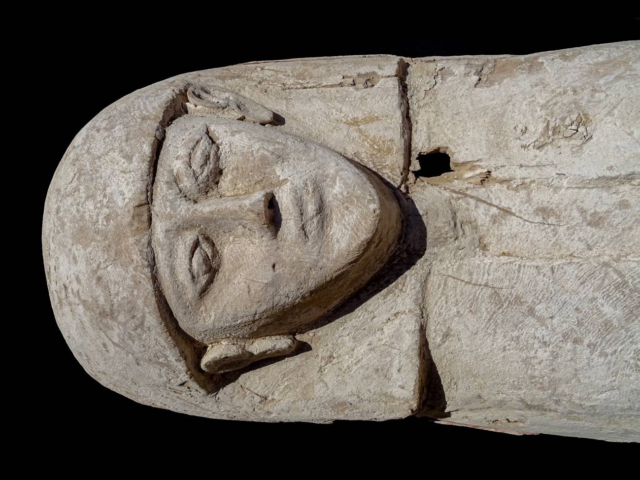 Hallan la momia de una joven del Antiguo Egipto que vivió hace 3.600 años