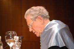 Hans Küng investido Doctor Honoris Causa en la UNED