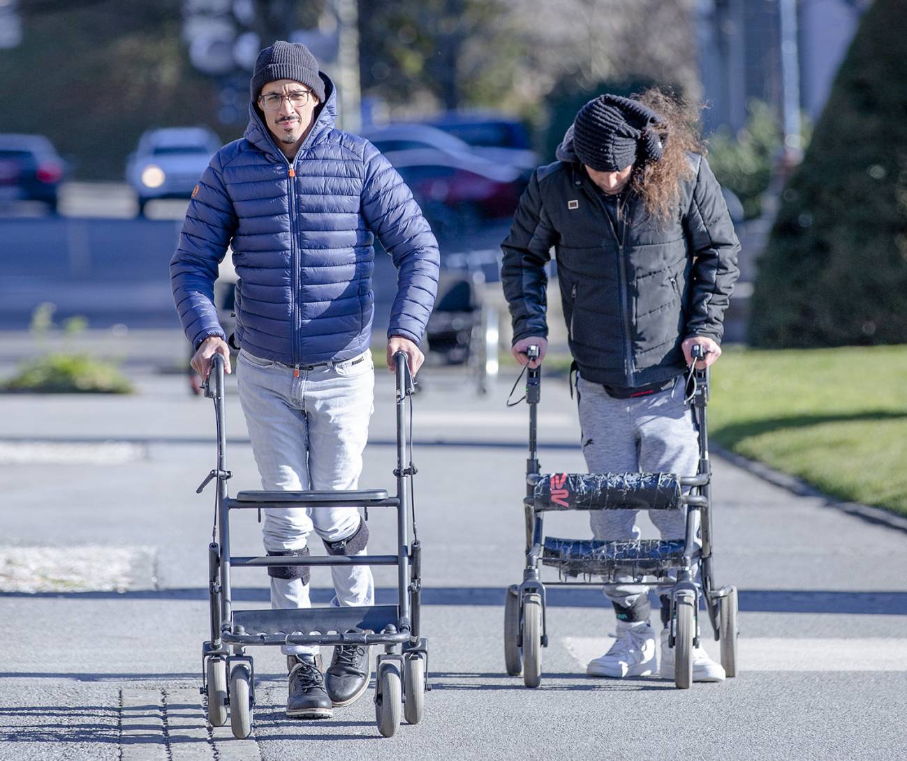 Pacientes con médula espinal dañada a los que se ha aplicado estimulación eléctrica