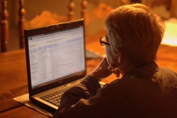 Industria promoverá la alfabetización digital de las personas mayores con el Plan Avanza 55 Plus