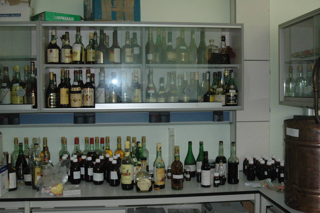 Laboratorio para el estudio del brandy en la UCA