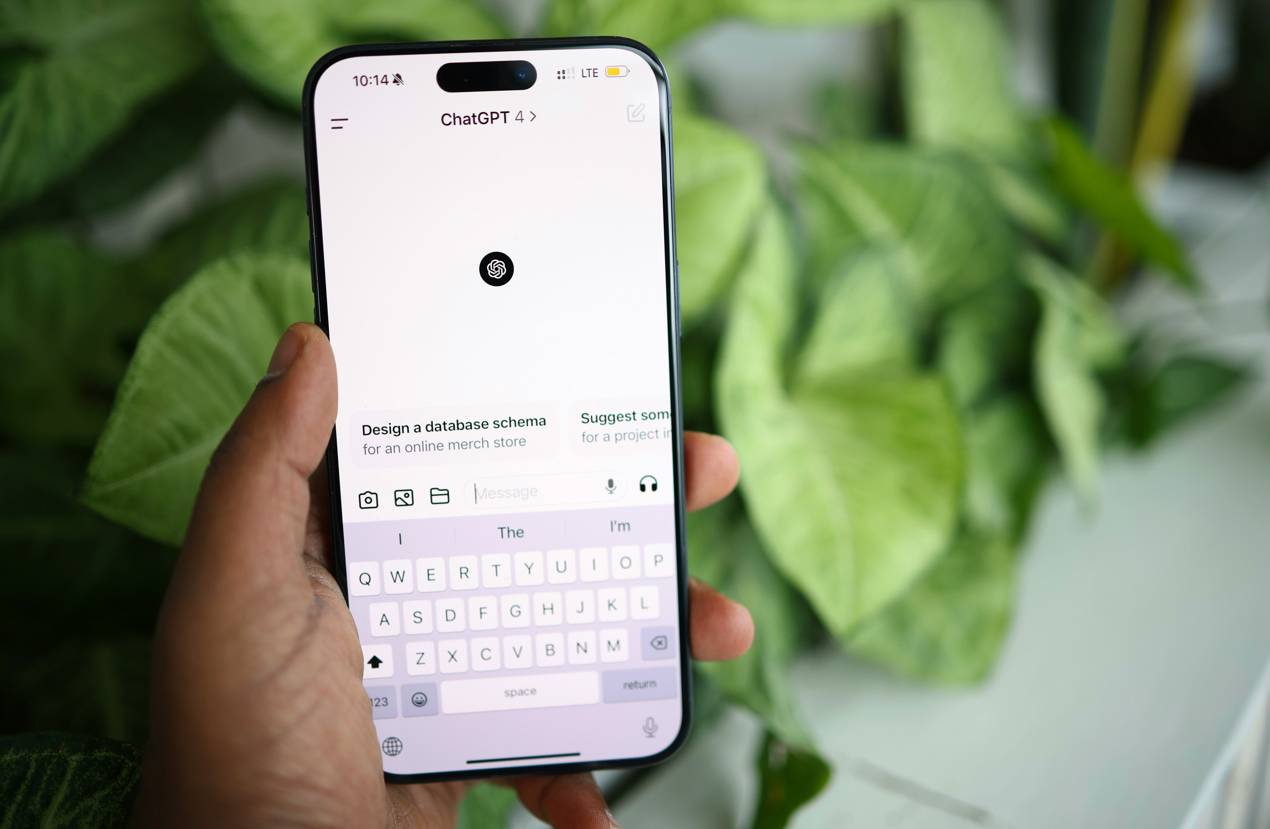 La IA esquiva el sexismo, pero aún discrimina por edad