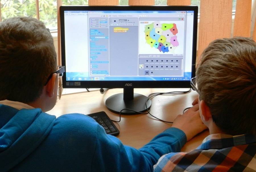 La informática como materia obligatoria en las etapas preuniversitarias