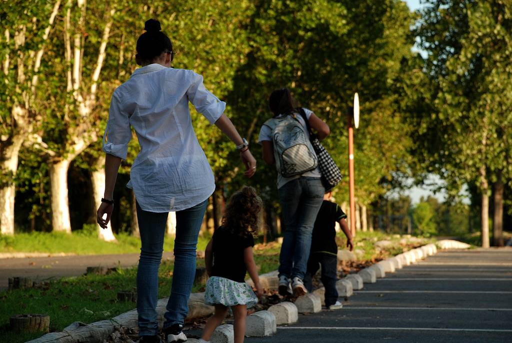 La mayoría de menores en acogimiento familiar se adapta positivamente en contra de la creencia popular