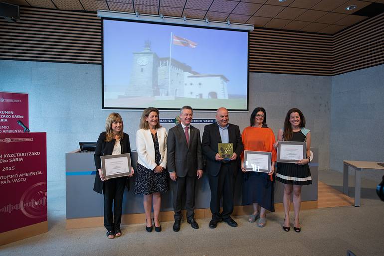 La redactora Eva Rodríguez de Sinc, galardonada en el I Premio de Periodismo Ambiental del País Vasco