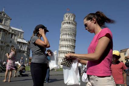 Turistas en la ciudad italiana de Pisa. Foto: SINC.