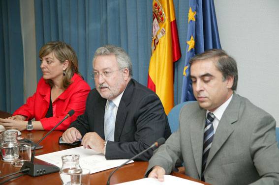 Las listas de espera y la ley del tabaco son los principales problemas de la sanidad española