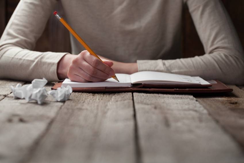 Los adultos disléxicos cometen más errores de escritura