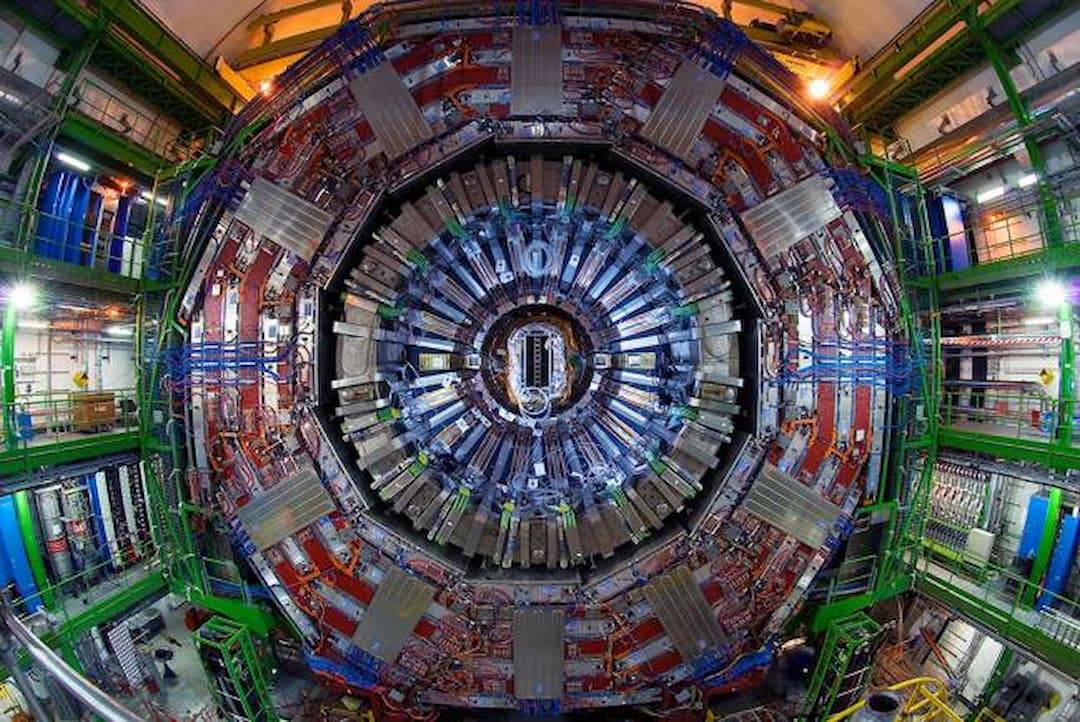 Imagen del experimento del gran colisionador de hadrones (LHC) del CERN