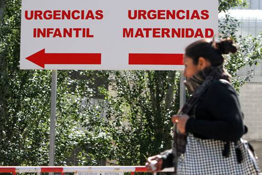 Los inmigrantes sustituyen los servicios del especialista por los de urgencias