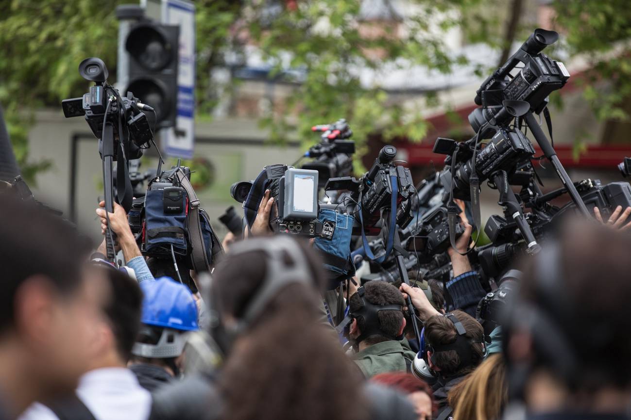 Rueda de prensa en la calle