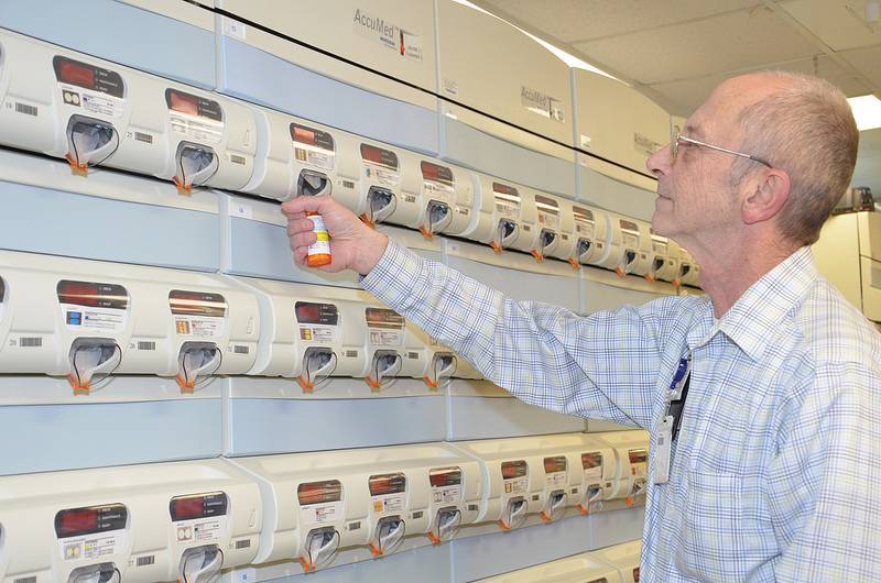 En España, existen 40 centros sanitarios con limitaciones para alguna de las indicaciones contra el cáncer. / Army Medicine