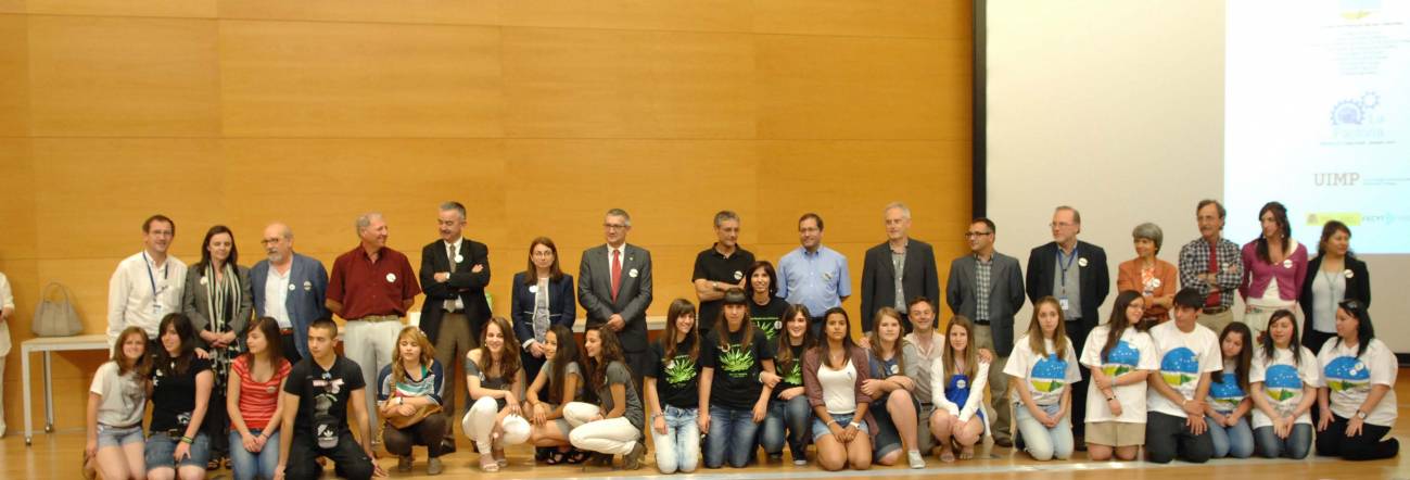 Más de un centenar de estudiantes participan en la final del I Concurso Nacional de Cristalización