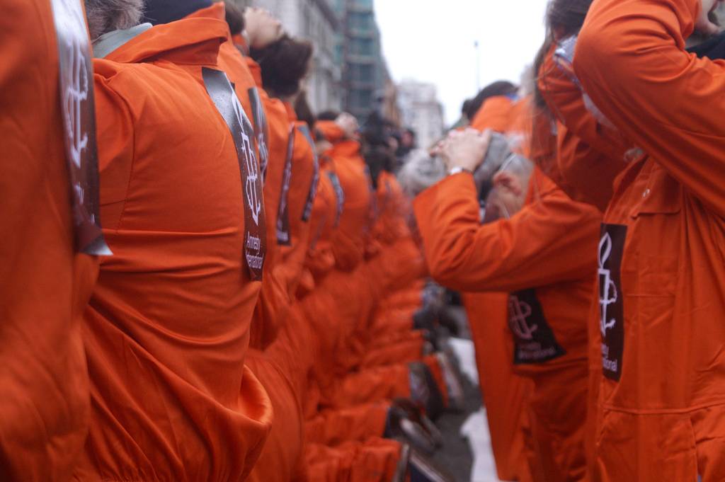 Médicos de Guantánamo encubrieron las torturas de nueve detenidos 