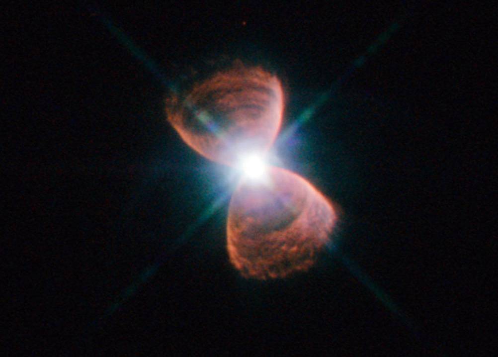 Nebulosas ‘mariposa’ se alinean de forma extraña
